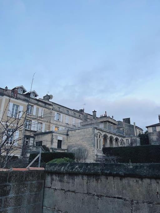 Maison + Parking Prive Au Coeur Angouleme 60M2 Экстерьер фото